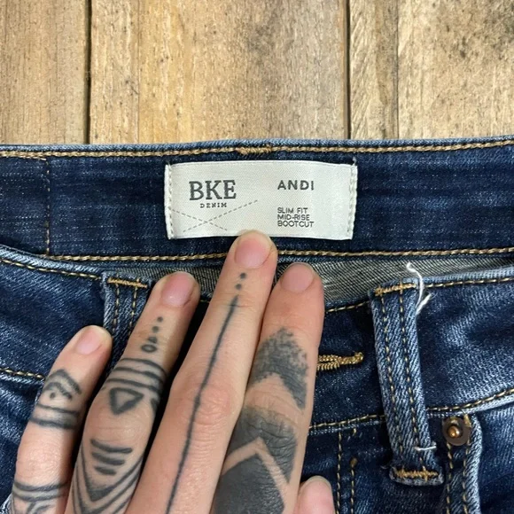 BKE ANDI - Picture 4 of 7